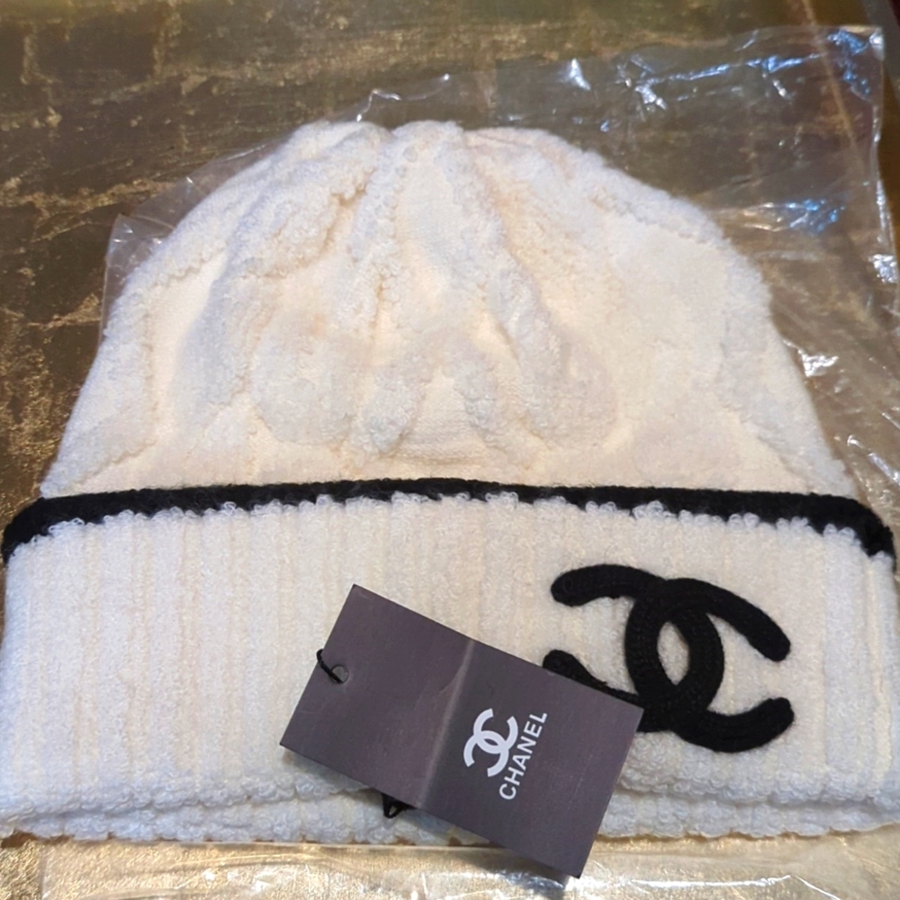 Chanel Cashmere Nit Cap